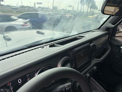 2023 Jeep Gladiator Sport   - Photo 34 - San Juan, TX 78589