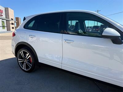 2014 Porsche Cayenne Turbo   - Photo 22 - San Juan, TX 78589