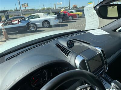 2014 Porsche Cayenne Turbo   - Photo 50 - San Juan, TX 78589