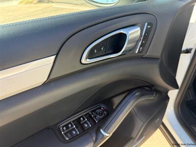 2014 Porsche Cayenne Turbo   - Photo 33 - San Juan, TX 78589