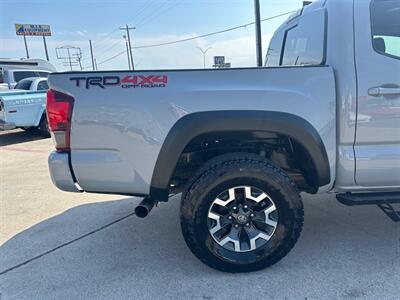 2019 Toyota Tacoma TRD Off-Road 4x4 V6   - Photo 13 - San J Uan, TX 78589