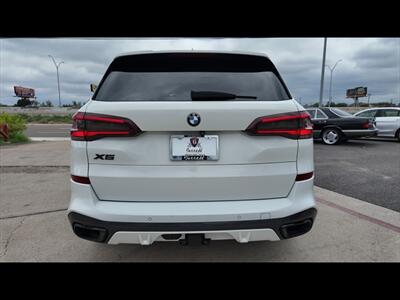 2021 BMW X5 xDrive40i  M-package - Photo 5 - San Juan, TX 78589