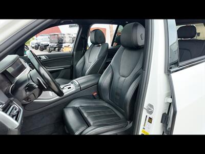 2021 BMW X5 xDrive40i  M-package - Photo 2 - San Juan, TX 78589