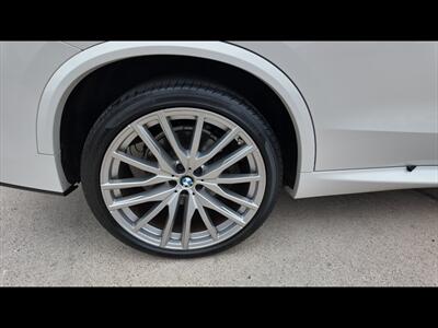 2021 BMW X5 xDrive40i  M-package - Photo 12 - San Juan, TX 78589