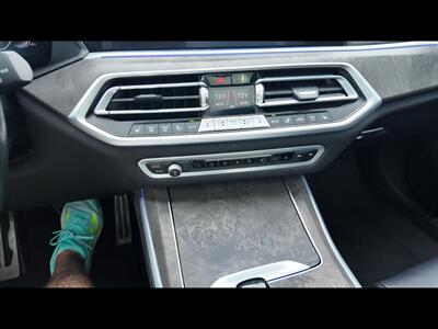 2021 BMW X5 xDrive40i  M-package - Photo 28 - San Juan, TX 78589