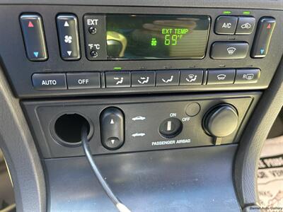 2002 Ford Thunderbird Deluxe   - Photo 17 - San Juan, TX 78589