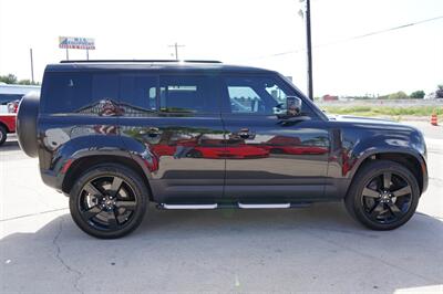 2023 Land Rover Defender 110 SE P400   - Photo 16 - San J Uan, TX 78589