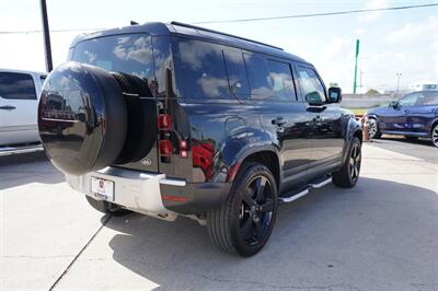 2023 Land Rover Defender 110 SE P400   - Photo 13 - San J Uan, TX 78589