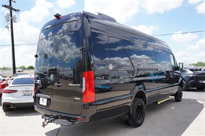 2024 Mercedes-Benz Sprinter 3500XD  Custom - Photo 15 - San J Uan, TX 78589