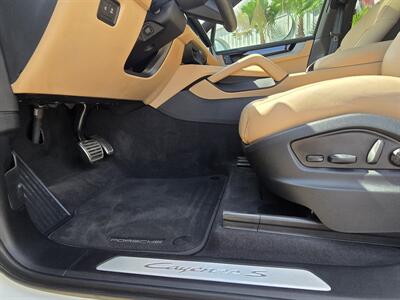 2024 Porsche Cayenne S   - Photo 30 - San J Uan, TX 78589