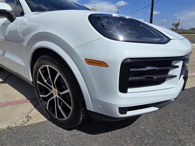 2024 Porsche Cayenne S   - Photo 25 - San J Uan, TX 78589