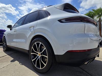 2024 Porsche Cayenne S   - Photo 14 - San J Uan, TX 78589