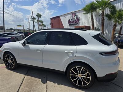 2024 Porsche Cayenne S   - Photo 3 - San J Uan, TX 78589