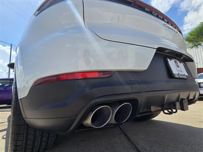 2024 Porsche Cayenne S   - Photo 16 - San J Uan, TX 78589