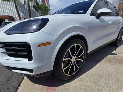 2024 Porsche Cayenne S   - Photo 11 - San J Uan, TX 78589