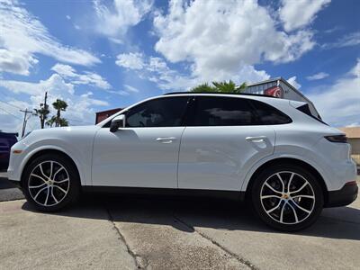 2024 Porsche Cayenne S   - Photo 13 - San J Uan, TX 78589