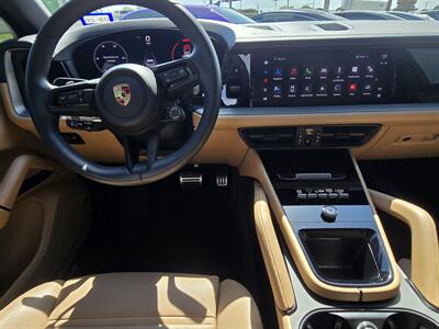 2024 Porsche Cayenne S   - Photo 32 - San J Uan, TX 78589