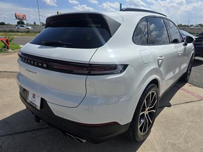 2024 Porsche Cayenne S   - Photo 6 - San J Uan, TX 78589