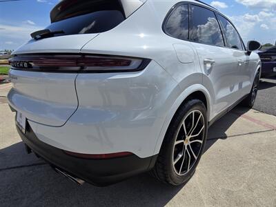 2024 Porsche Cayenne S   - Photo 20 - San J Uan, TX 78589