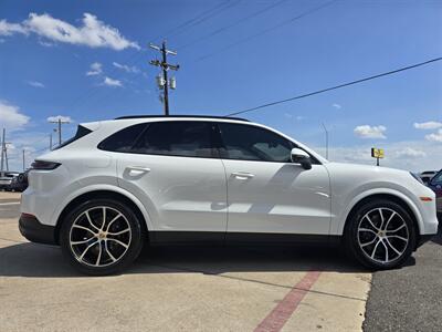 2024 Porsche Cayenne S   - Photo 7 - San J Uan, TX 78589