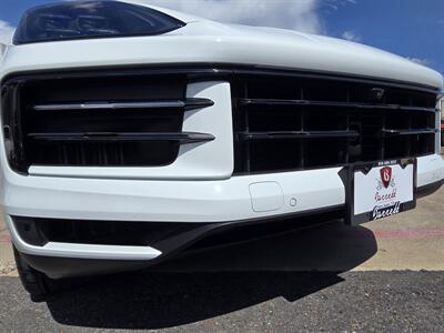 2024 Porsche Cayenne S   - Photo 26 - San J Uan, TX 78589
