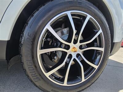 2024 Porsche Cayenne S   - Photo 15 - San J Uan, TX 78589