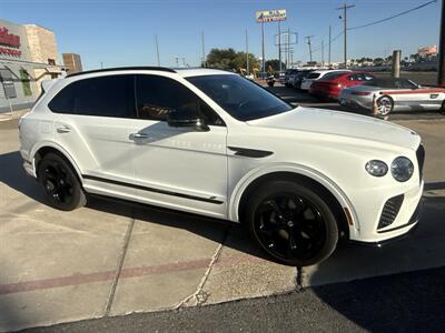 2024 Bentley Bentayga A V8   - Photo 14 - San J Uan, TX 78589