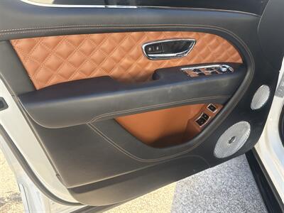2024 Bentley Bentayga A V8   - Photo 31 - San J Uan, TX 78589