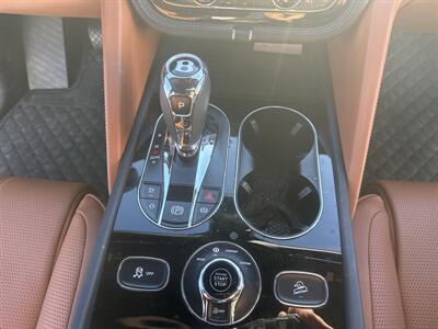 2024 Bentley Bentayga A V8   - Photo 40 - San J Uan, TX 78589