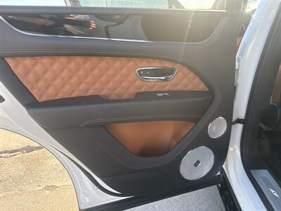 2024 Bentley Bentayga A V8   - Photo 32 - San J Uan, TX 78589