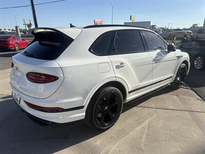 2024 Bentley Bentayga A V8   - Photo 11 - San J Uan, TX 78589