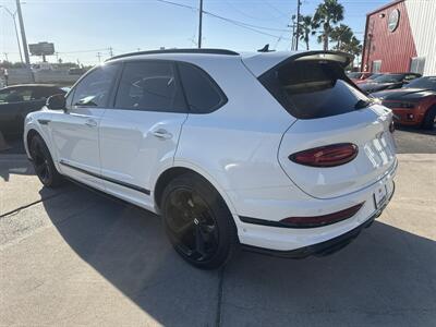 2024 Bentley Bentayga A V8   - Photo 7 - San J Uan, TX 78589