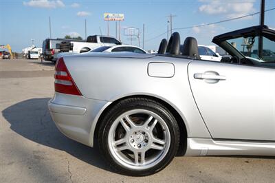 2004 Mercedes-Benz SLK SLK 32 AMG   - Photo 14 - San J Uan, TX 78589