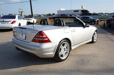 2004 Mercedes-Benz SLK SLK 32 AMG   - Photo 13 - San J Uan, TX 78589