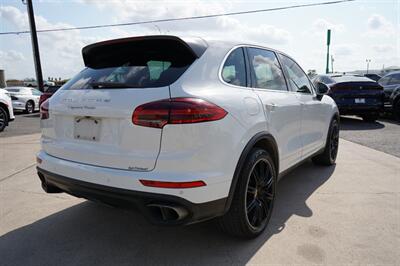 2016 Porsche Cayenne Turbo   - Photo 14 - San J Uan, TX 78589