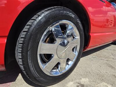2002 Ford Thunderbird Deluxe   - Photo 13 - San J Uan, TX 78589