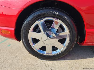 2002 Ford Thunderbird Deluxe   - Photo 24 - San Juan, TX 78589