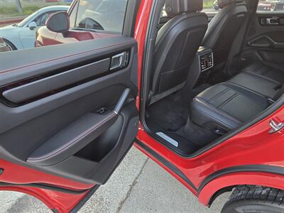 2022 Porsche Cayenne S   - Photo 38 - San J Uan, TX 78589