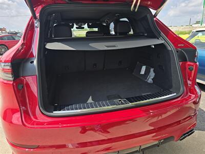 2022 Porsche Cayenne S   - Photo 40 - San J Uan, TX 78589