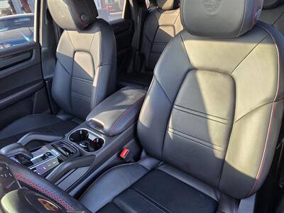 2022 Porsche Cayenne S   - Photo 31 - San J Uan, TX 78589