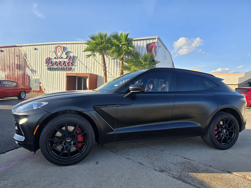 2022 Aston Martin DBX  