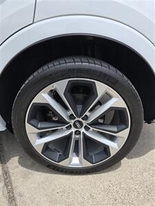 2020 Audi Q3 quattro S line Prestige 45 TFSI   - Photo 11 - San J Uan, TX 78589