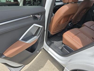 2020 Audi Q3 quattro S line Prestige 45 TFSI   - Photo 8 - San J Uan, TX 78589
