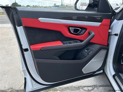 2021 Lamborghini Urus AWD   - Photo 18 - San Juan, TX 78589