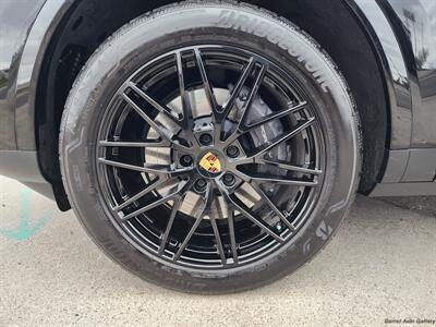 2024 Porsche Cayenne Coupe   - Photo 26 - San Juan, TX 78589