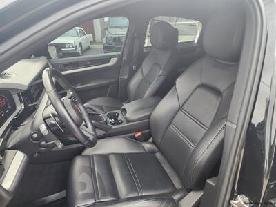 2024 Porsche Cayenne Coupe   - Photo 2 - San Juan, TX 78589