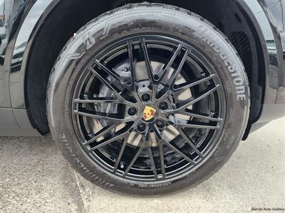 2024 Porsche Cayenne Coupe   - Photo 29 - San Juan, TX 78589