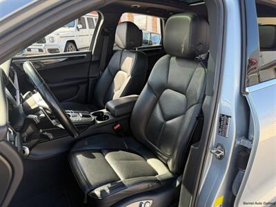 2021 Porsche Macan S   - Photo 2 - San Juan, TX 78589