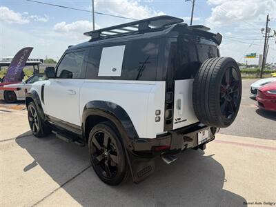 2023 Land Rover Defender 90 V8  SUPERCHARGED - Photo 4 - San Juan, TX 78589