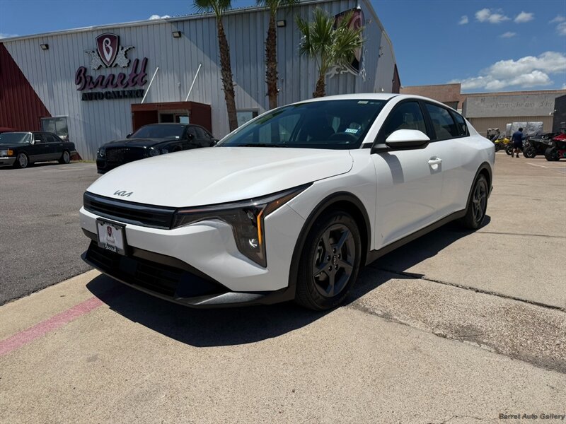 2025 Kia K4 LX   - Photo 1 - San Juan, TX 78589